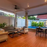 Pattaya Private Villa - Pool,Sauna,Snooker,Bbq