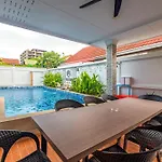 Pattaya Private Villa - Pool,Sauna,Snooker,Bbq