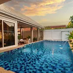 Pattaya Private Villa - Pool,Sauna,Snooker,Bbq